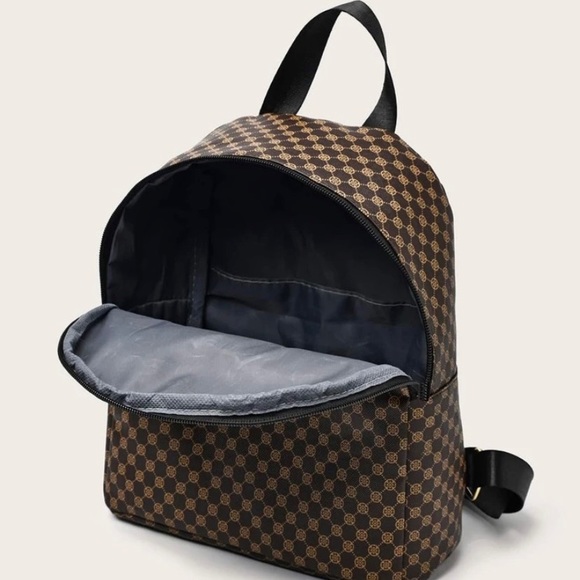 zip backpack - Picture 2 of 2